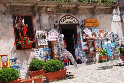 Clicca per vedere l'immagine alla massima grandezza