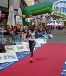 Foto_Nyabuti_Elijah_Halbmarathon_Meran_30_4_2006.jpg