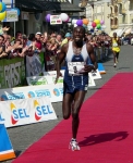 Halbmarathon_Meran_Manyim_Philip_Nyabuti_Elijah_ 27_4_2003x.jpg
