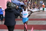 4-12-05-Milanomarathon0409.jpg