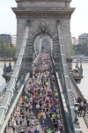 Masses_on_Chain_Bridge.jpg